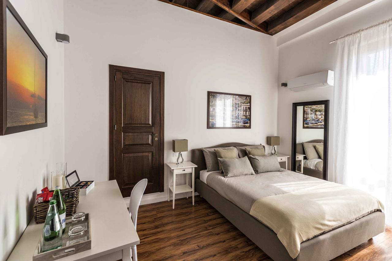 Casa Nostra 2*